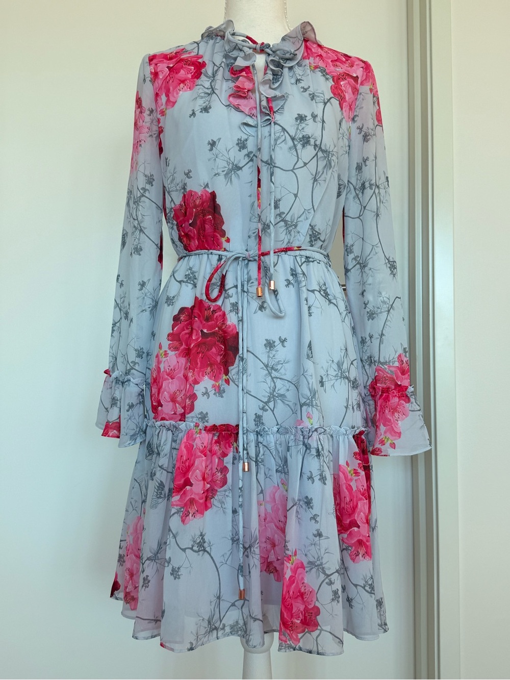 Ted Baker London Light gray dress with Pink Floral Print